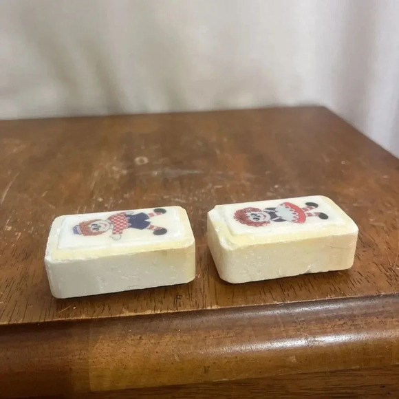 Vintage Katherine Gray 2 pack bar soap‎ Raggedy Ann and Andy Unused bars 5.5 oz - Picture 7 of 11
